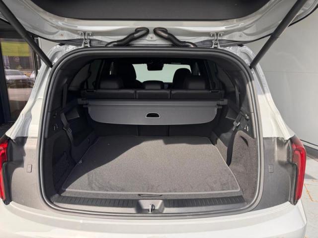 Mercedes Benz Glb image 7