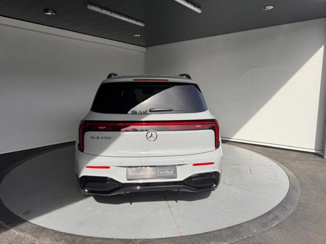 Mercedes Benz Glb image 8