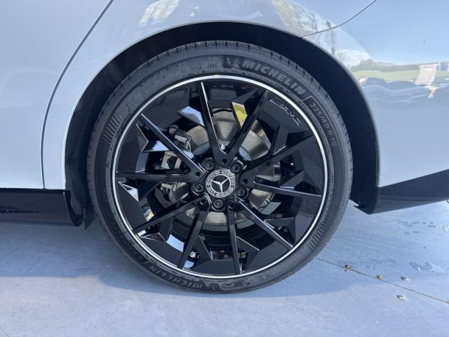 Mercedes Benz Cla image 4