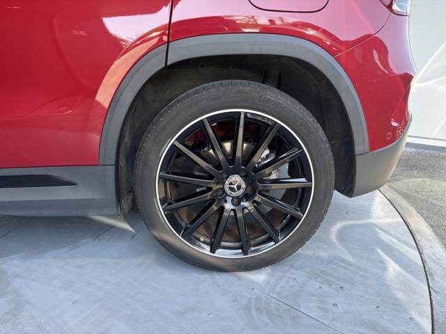 Mercedes Benz Gla image 8