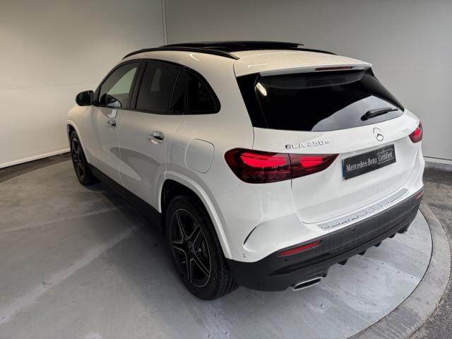 Mercedes Benz Gla image 4