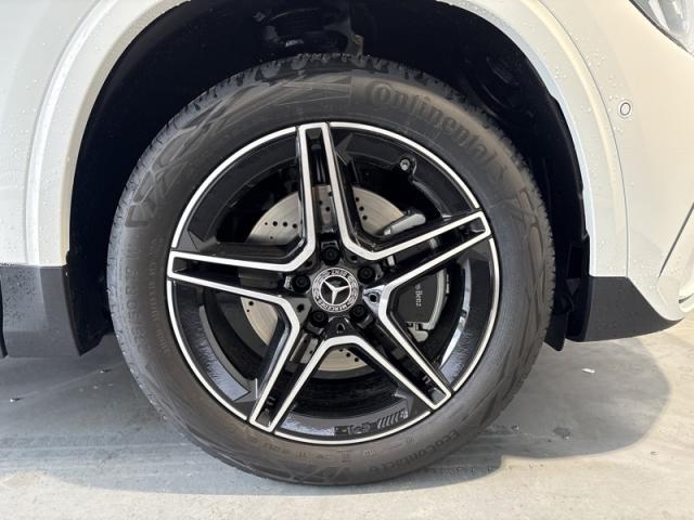 Mercedes Benz Gla image 1