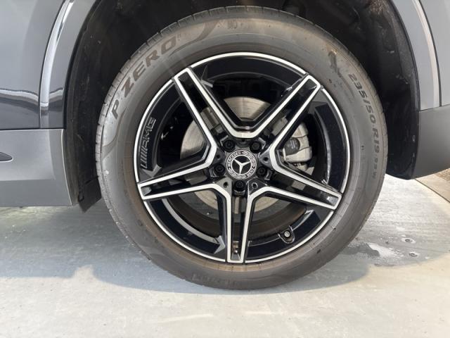 Mercedes Benz Gla image 2