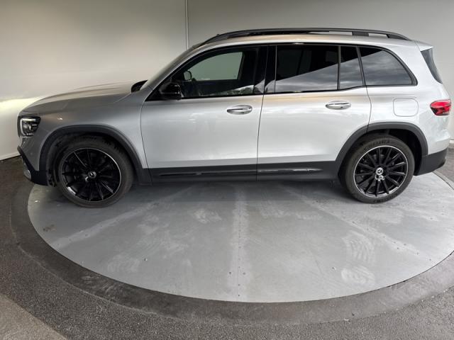 Mercedes Benz Glb image 5