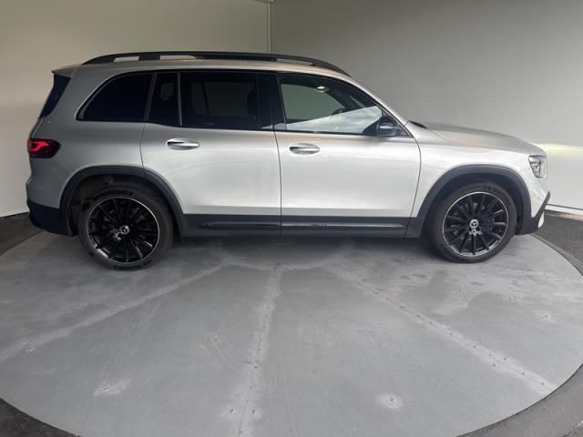 Mercedes Benz Glb image 9