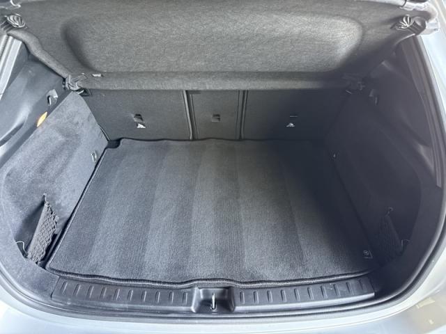 Mercedes Benz Gla image 2