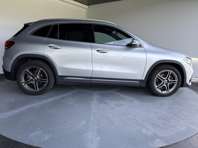 Mercedes Benz Gla image 3