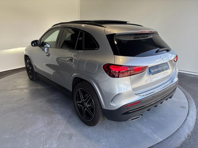 Mercedes Benz Gla image 9