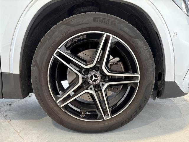 Mercedes Benz Gla image 8