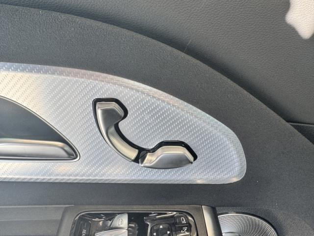 Mercedes Benz Glb image 3