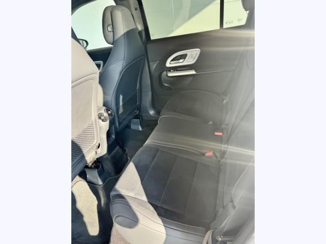 Mercedes Benz Glb image 6