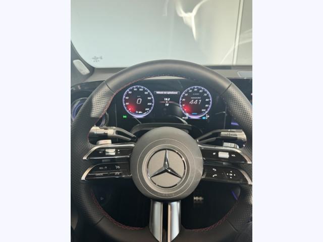 Mercedes Benz Glb image 7