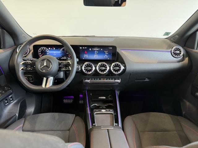 Mercedes Benz Gla image 1