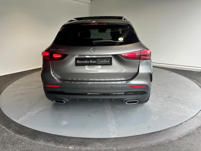 Mercedes Benz Gla image 1