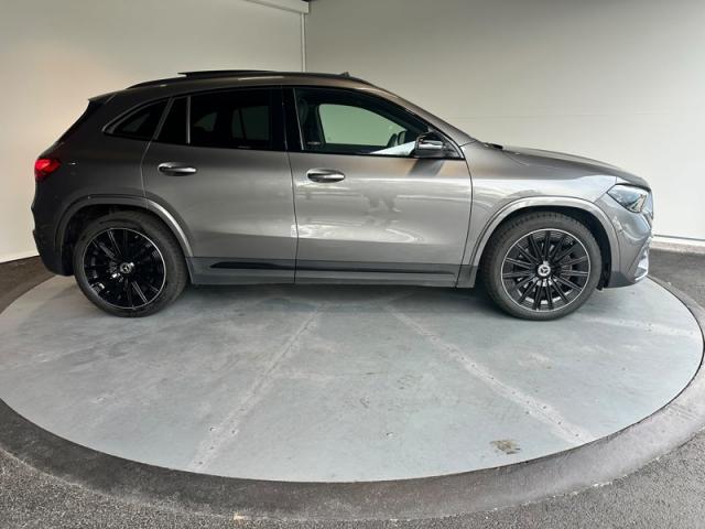 Mercedes Benz Gla image 9
