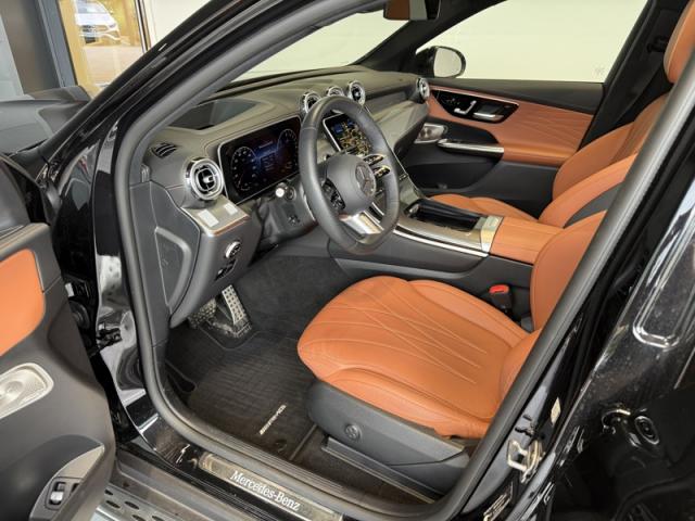 Mercedes Benz Glc image 9