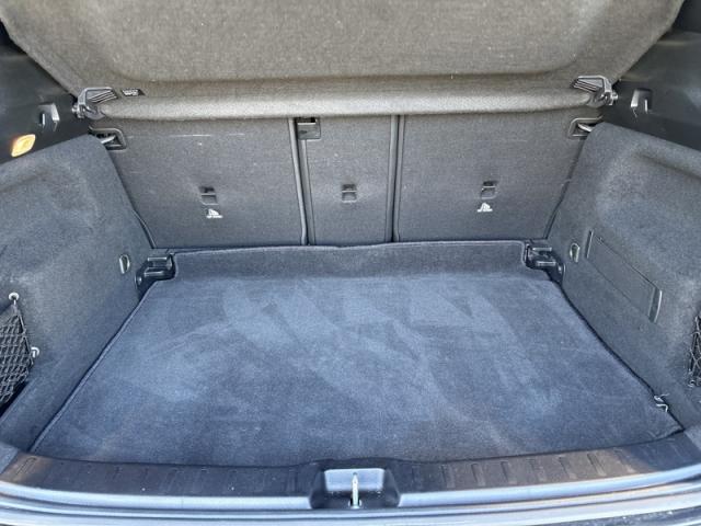 Mercedes Benz Gla image 9