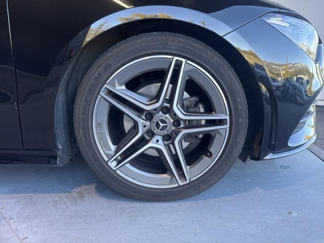 Mercedes Benz Cla image 5