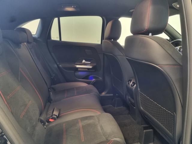 Mercedes Benz Gla image 8