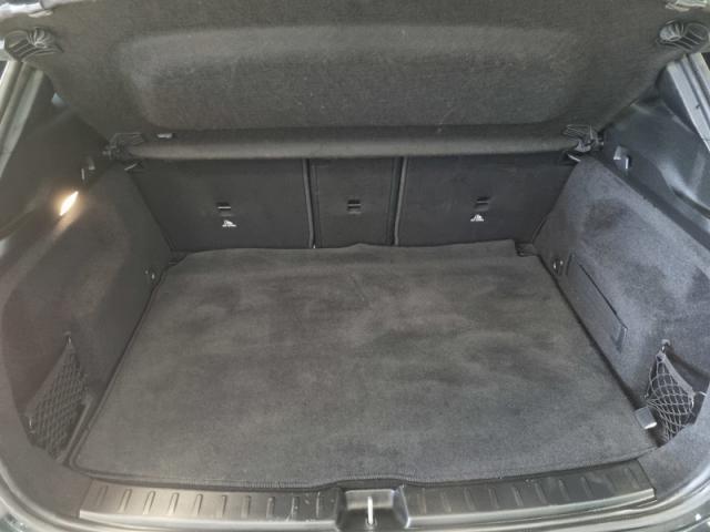 Mercedes Benz Gla image 9