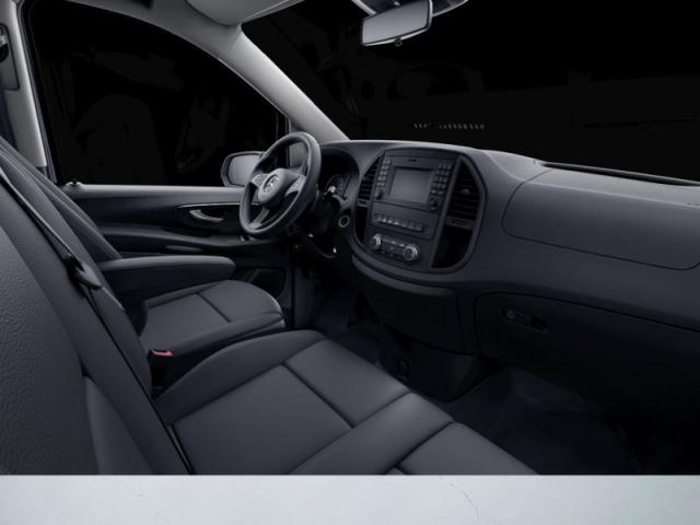 Mercedes Benz Vito image 2