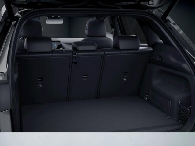 Mercedes Benz Gla image 8