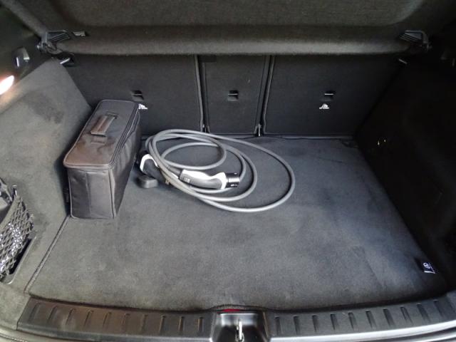 Mercedes Benz Gla image 9