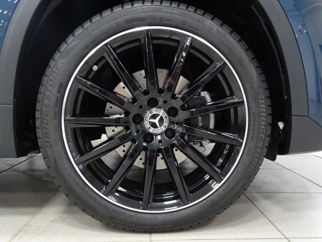 Mercedes Benz Gla image 1