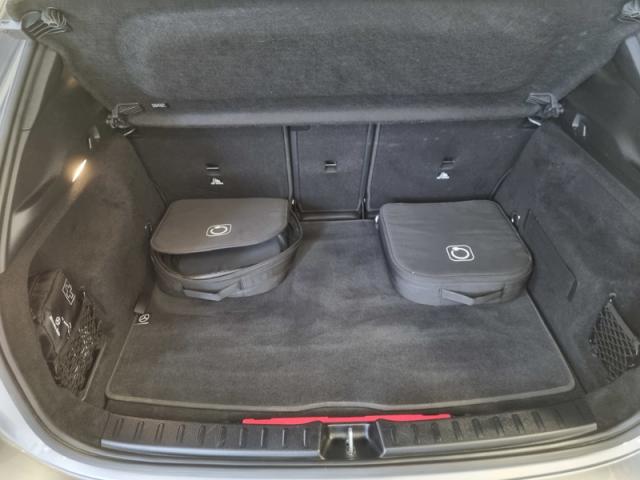 Mercedes Benz Gla image 3