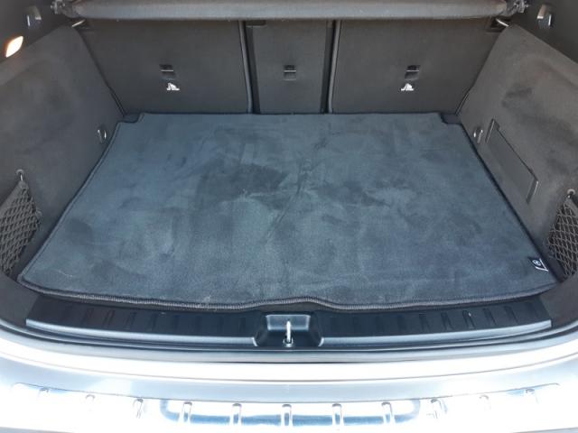 Mercedes Benz Eqa image 5