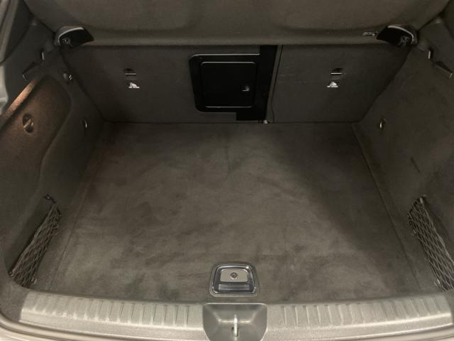 Mercedes Benz Gla image 2