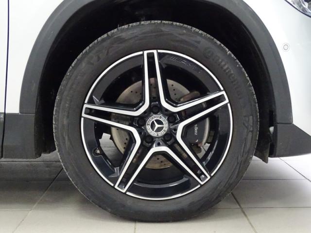 Mercedes Benz Gla image 8