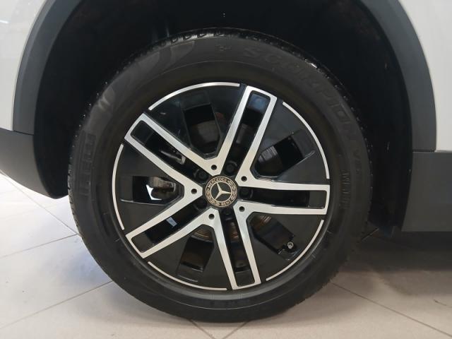 Mercedes Benz Gla image 1