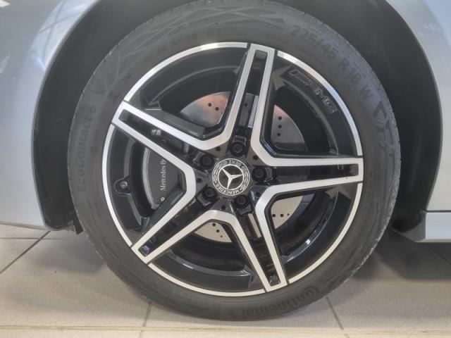 Mercedes Benz Cla image 9