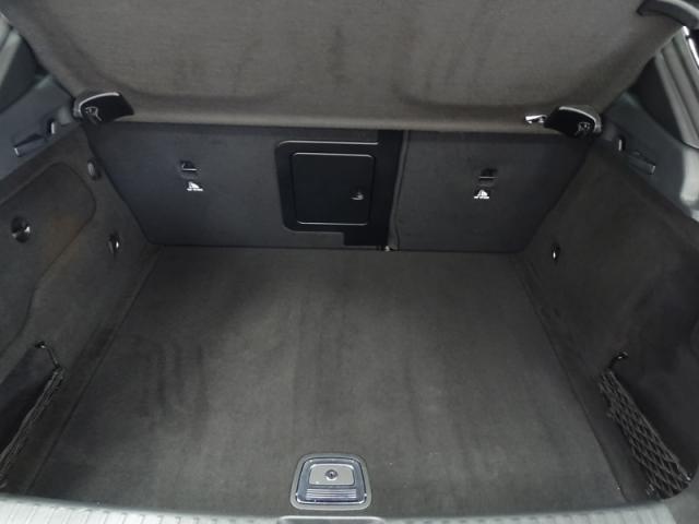 Mercedes Benz Gla image 6