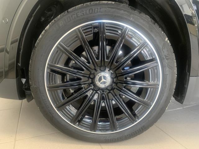 Mercedes Benz Gla image 1