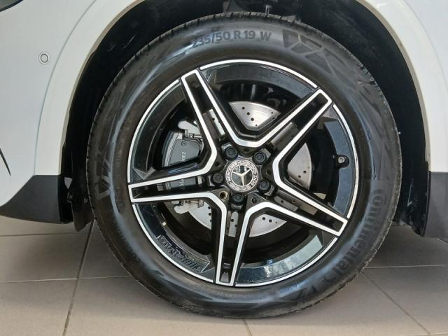 Mercedes Benz Gla image 3
