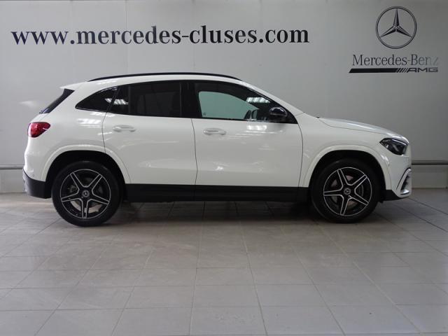 Mercedes Benz Gla image 9