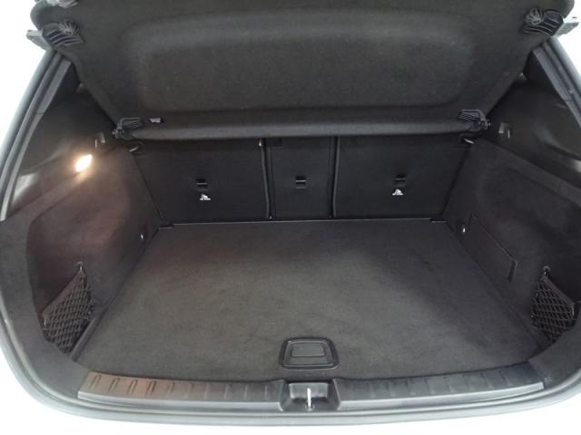 Mercedes Benz Gla image 9