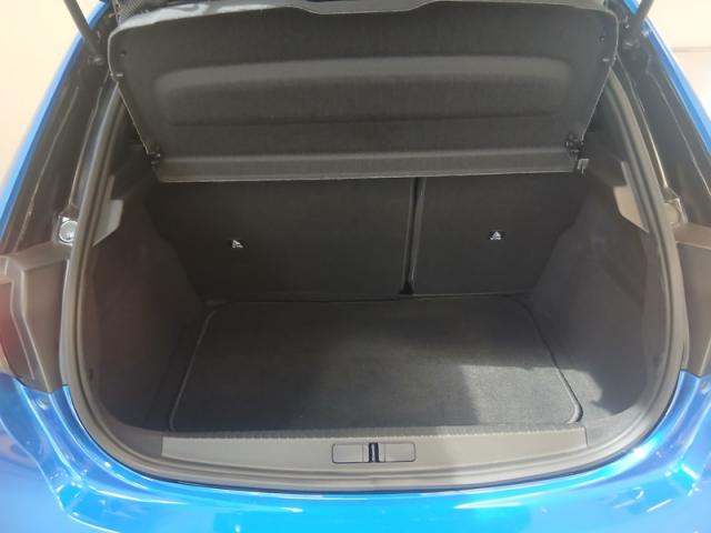 Peugeot 208 image 9