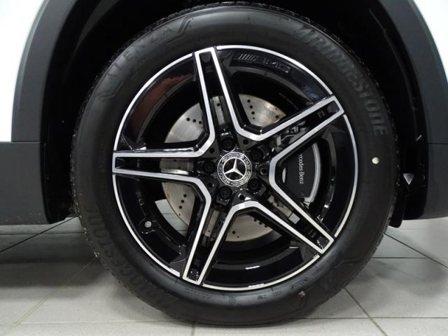 Mercedes Benz Glb image 6