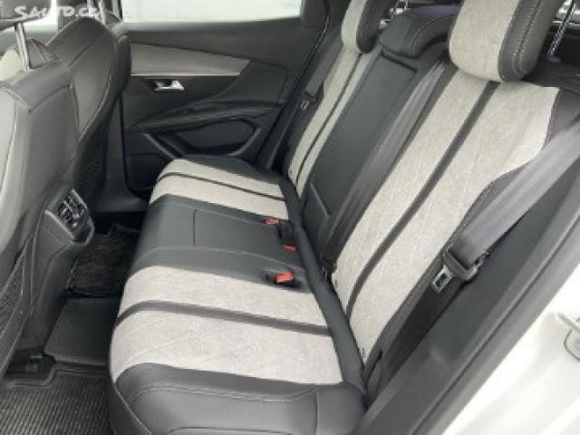 Peugeot 3008 Hybrid image 2