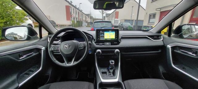 Toyota Rav 4 image 2