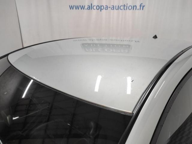 Nissan Leaf image 2