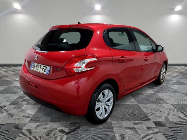 Peugeot 208 image 6