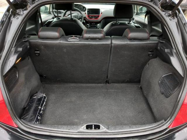 Peugeot 208 image 5