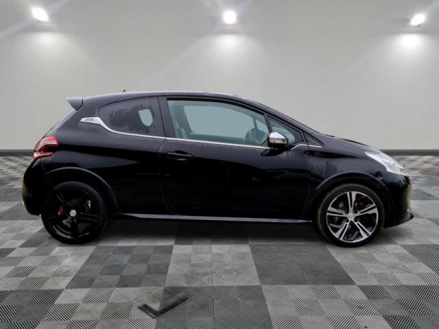 Peugeot 208 image 6