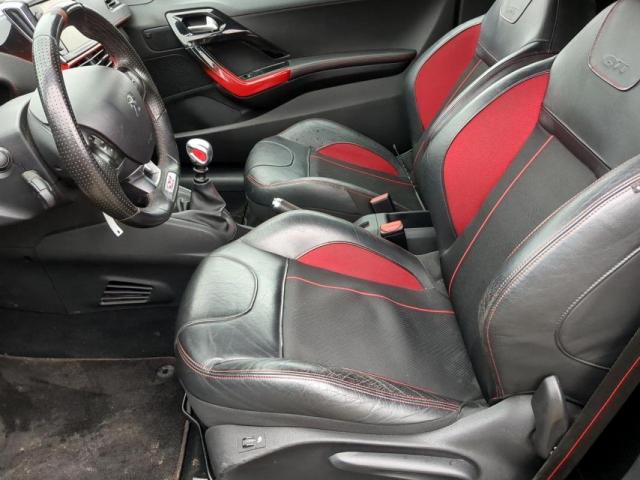 Peugeot 208 image 3