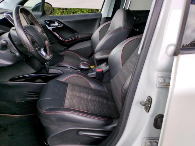 Peugeot 2008 image 2