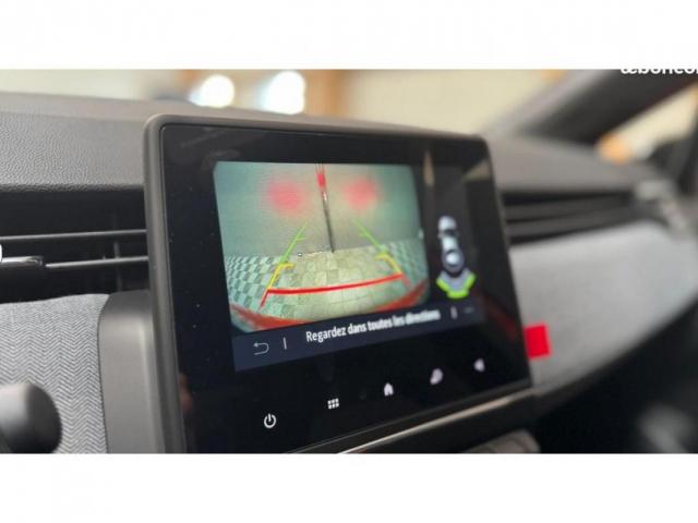 Renault Clio image 2